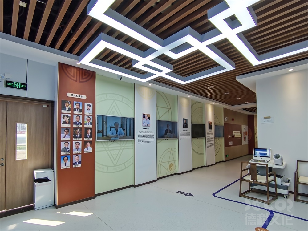 產(chǎn)品展廳設(shè)計(jì)中有哪些常見(jiàn)的陳列方式和展示技巧？